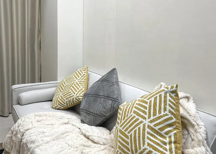 Y 'garnet Shore 3 Residences 1br By Jbco Bed & Breakfast